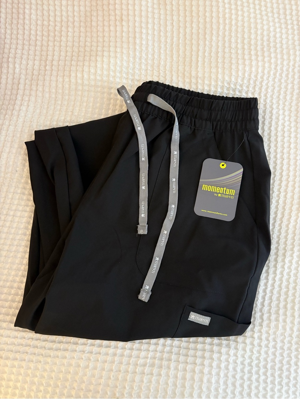Momentum by Zella Black Straight-Leg Performance Pants